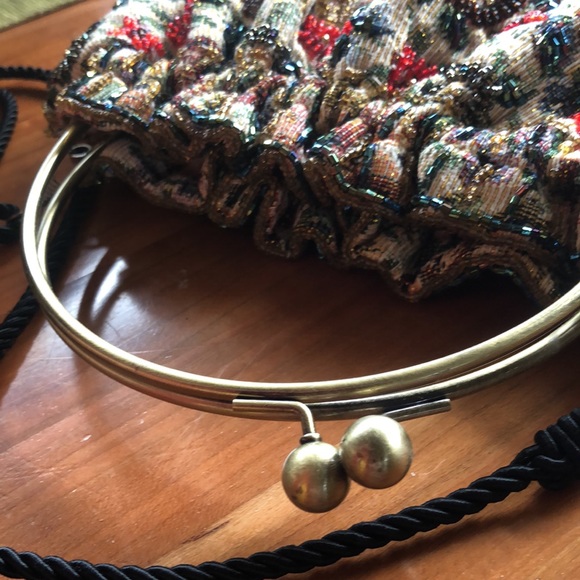 Vintage Flowers Beaded Purse - Picture 11 of 12